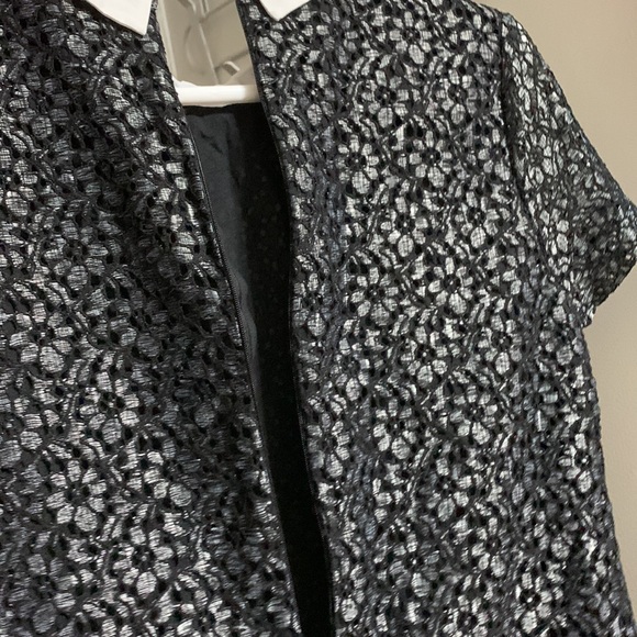 Patterned Dress - Picture 6 of 7